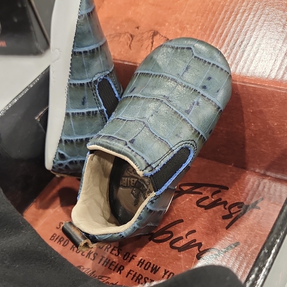 Freebird Teal Leather Slip-Ons - Picture 3 of 6